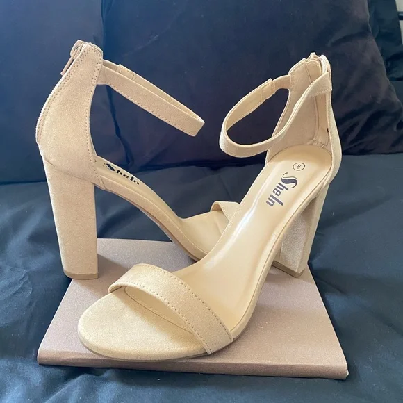 Open toe heels - Picture 1 of 4